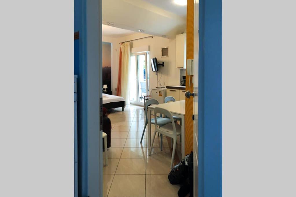 Cozy Studio Near The Beach Nea Iraklitsa ภายนอก รูปภาพ